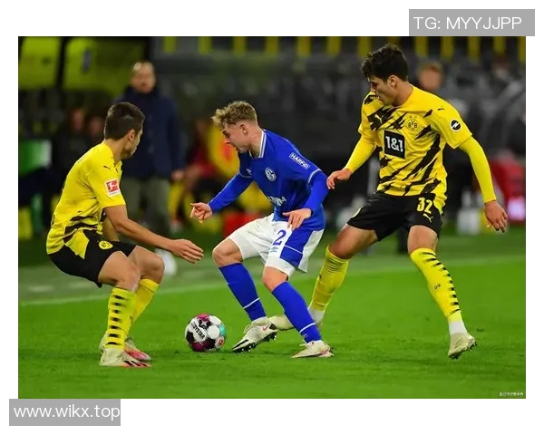 足球赛场技术统计：传球成功率与射门效率