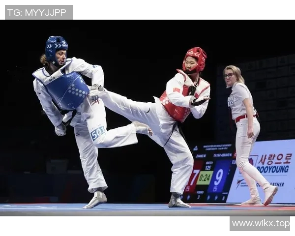 中国跆拳道世锦赛夺金，教练组泪洒赛场